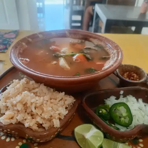 Caldo de pollo