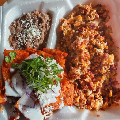 Huevos con chorizo