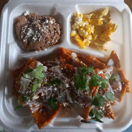 Chilaquiles rojos