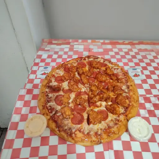 pizza grande de peperoni c/boneles individual