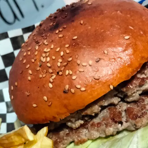 CALIFORNIA BURGER DOBLE