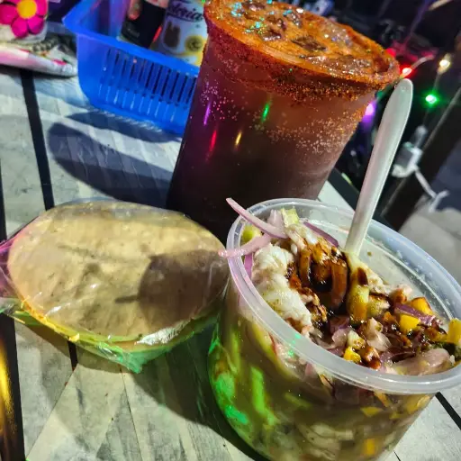 Michelada mixta 