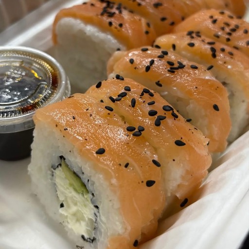 SALMÓN ROLL 