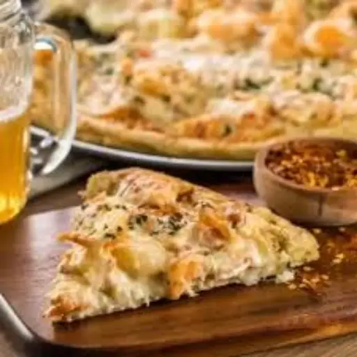 Pizza Alfredo con camarones 