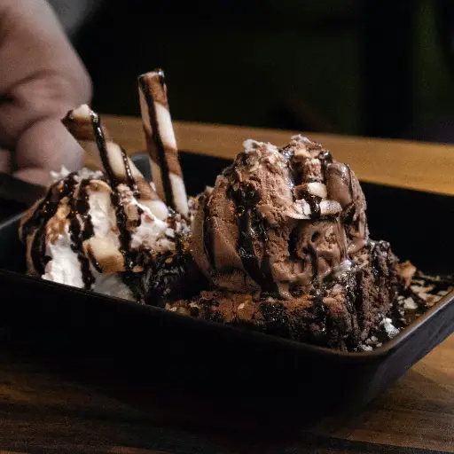 Brownie con Helado