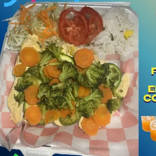 PECHUGA EMPAPELADA CON VERDURAS