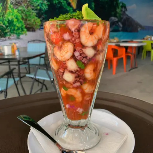 Cóctel camarón-pulpo 