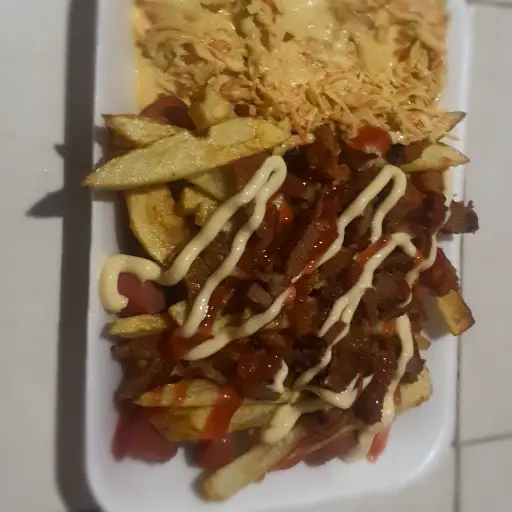 Salchi papas 