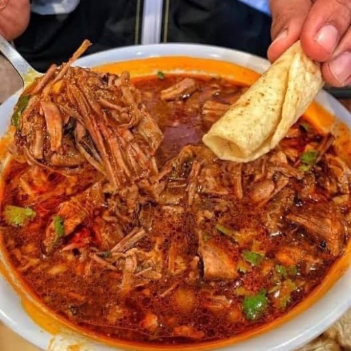 1/2 de Consomé Con carne