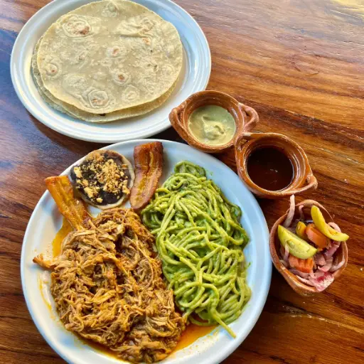 Platillo Cochinita Pibil