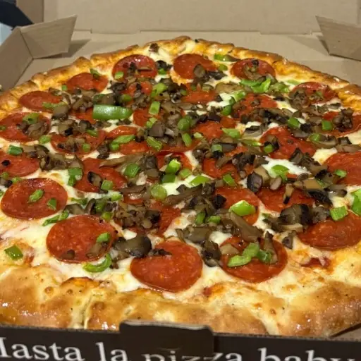 Arma tu pizza (3 ingredientes)