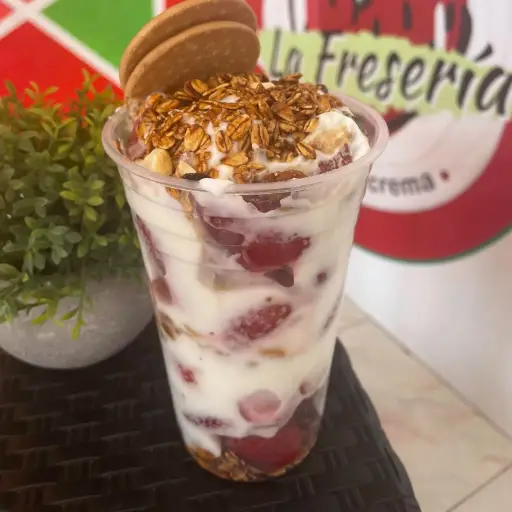 Fresas con Yogurt (Mega)