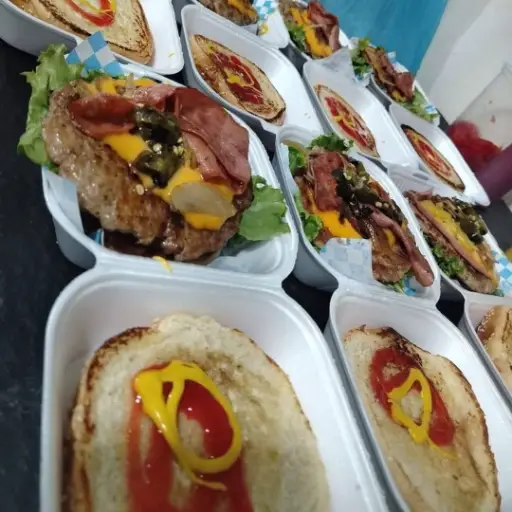 Hamburguesa hawaiana 