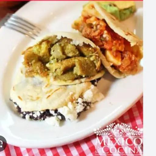 Gordita de chicharron