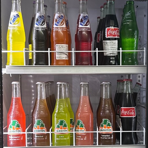 “JARRITOS, FANTA, AGUA, GATORADE SODA EN LATA”