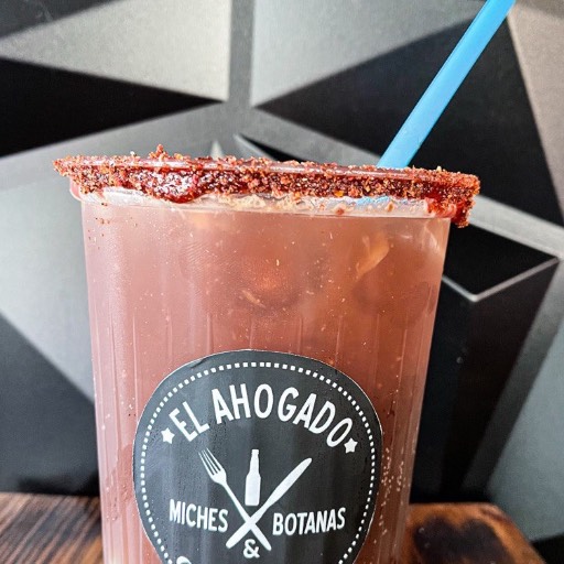 Corriente con clamato