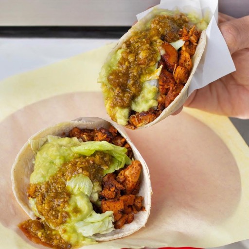 Taco de Pollo Adobado