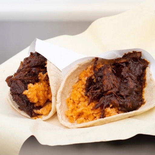 Taco de Pollo con Mole