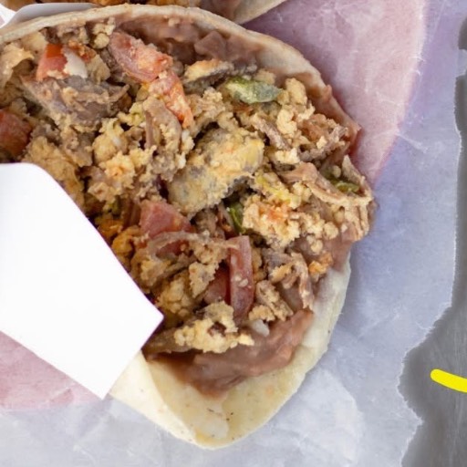Taco de Machaca con Huevo