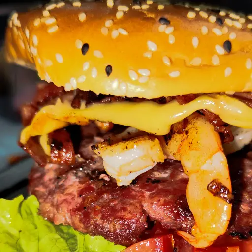 Hamburguesa Costeña Hawaina (camarón)