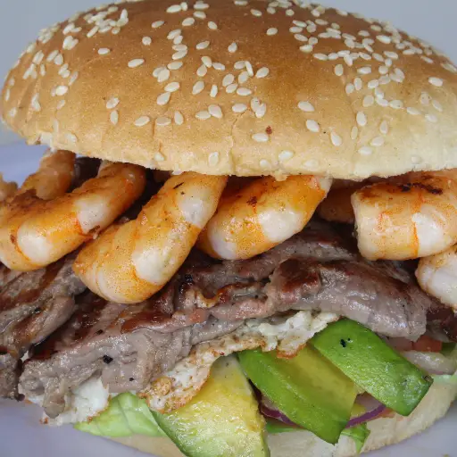 HAMBURGUESA MAR Y TIERRA