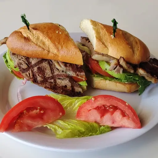 SANDWICH DE RIB EYE STEAK