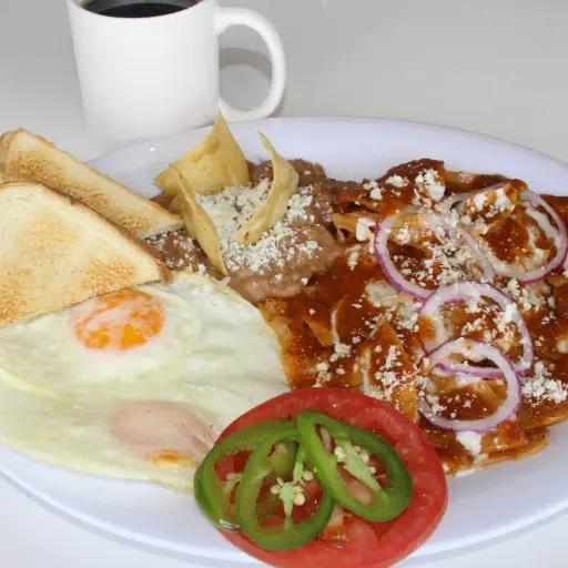CHILAQUILES ROJOS