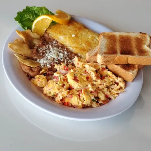 CHORIZO CON HUEVO PLATILLO