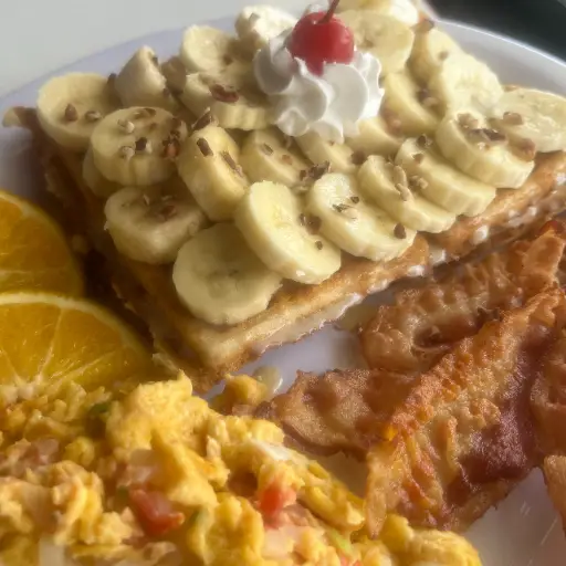 PLATILLO WAFLE PLATANO