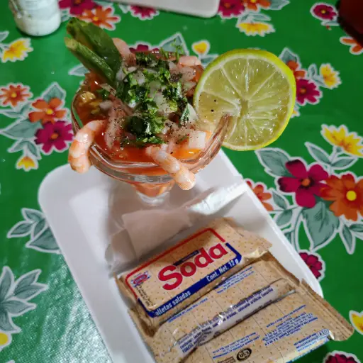 Cóctel de camaron chico