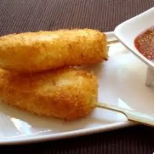 Kushiage de plátano con queso