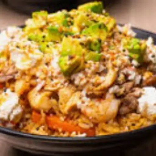 Yakimeshi Especial con Pollo