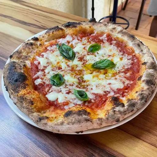 PIZZA MARGHERITA
