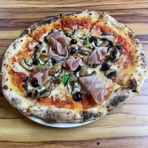 JAMON SERRANO CHAMPINONES y ACETUNAS NEGRAS