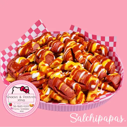 Salchipapas.