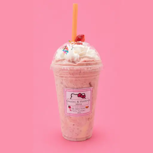 Frappé de Fresas con crema.