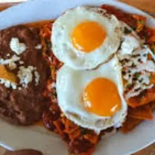HUEVOS REVUELTOS Y ESTRELLADOS