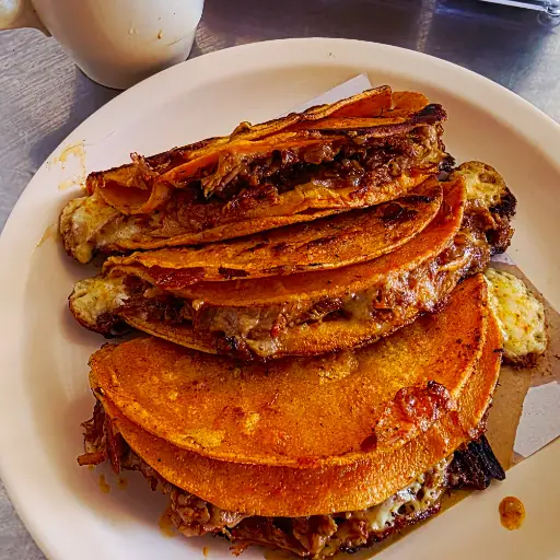 Quesabirria de Maíz