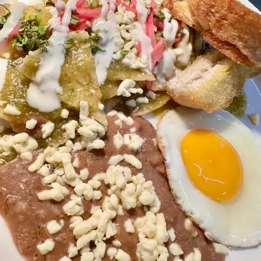 Chilaquiles Divorciados 