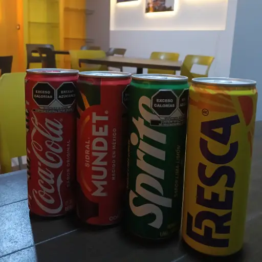 Refrescos de lata 